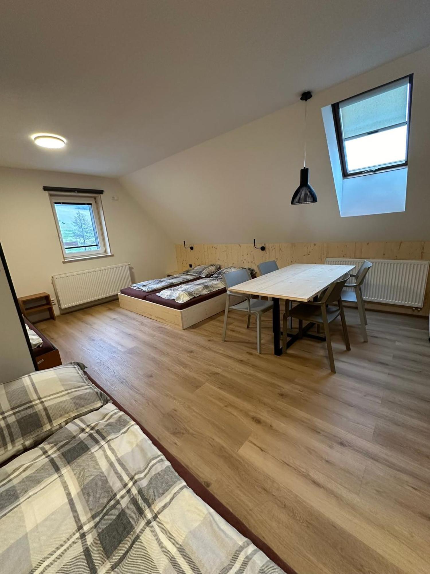 Penzion A Restaurace Pod Sjezdovkou Cenkovice Exteriör bild