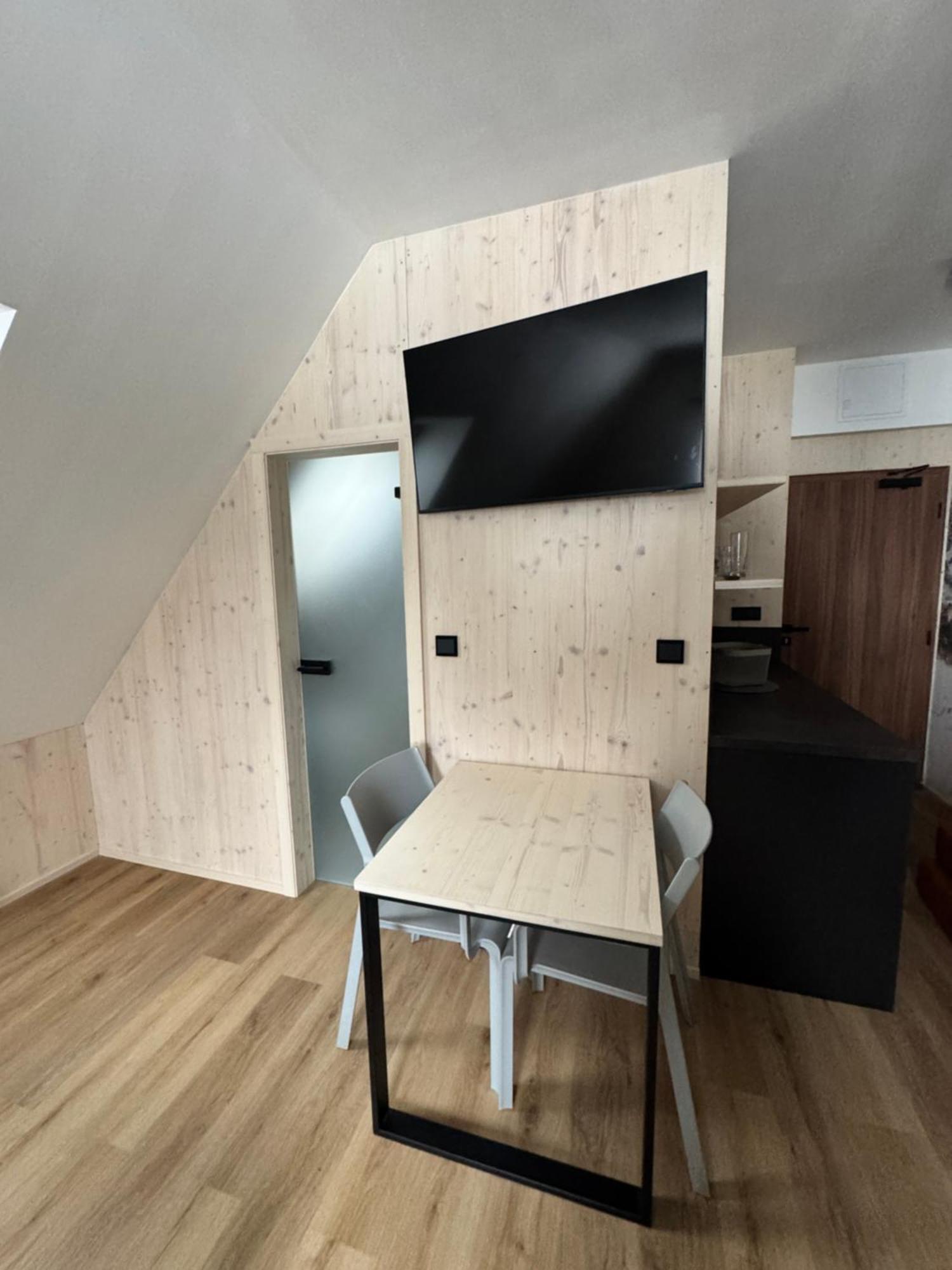 Penzion A Restaurace Pod Sjezdovkou Cenkovice Exteriör bild